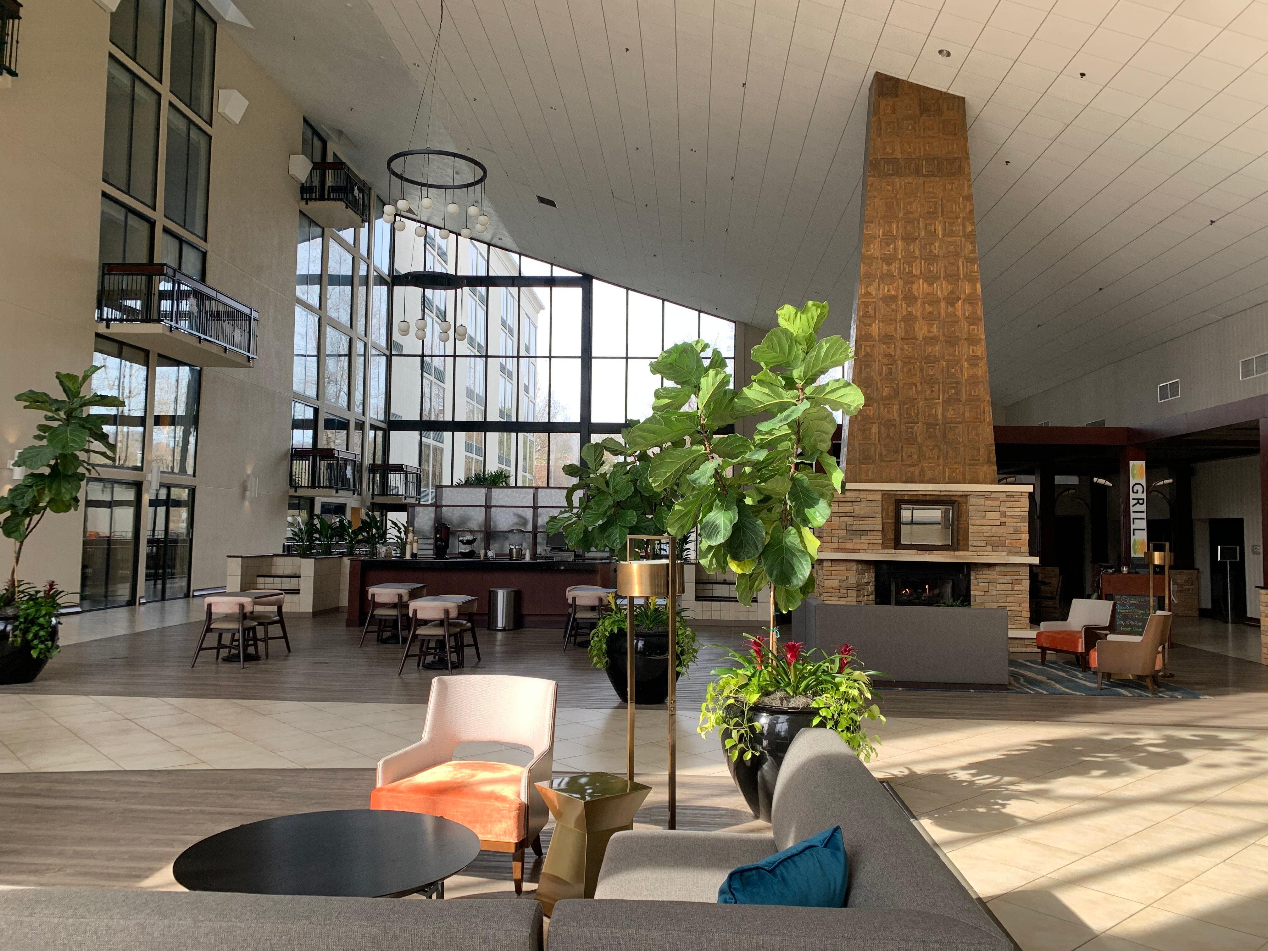 Holiday Inn Asheville - Biltmore West By Ihg Exterior photo