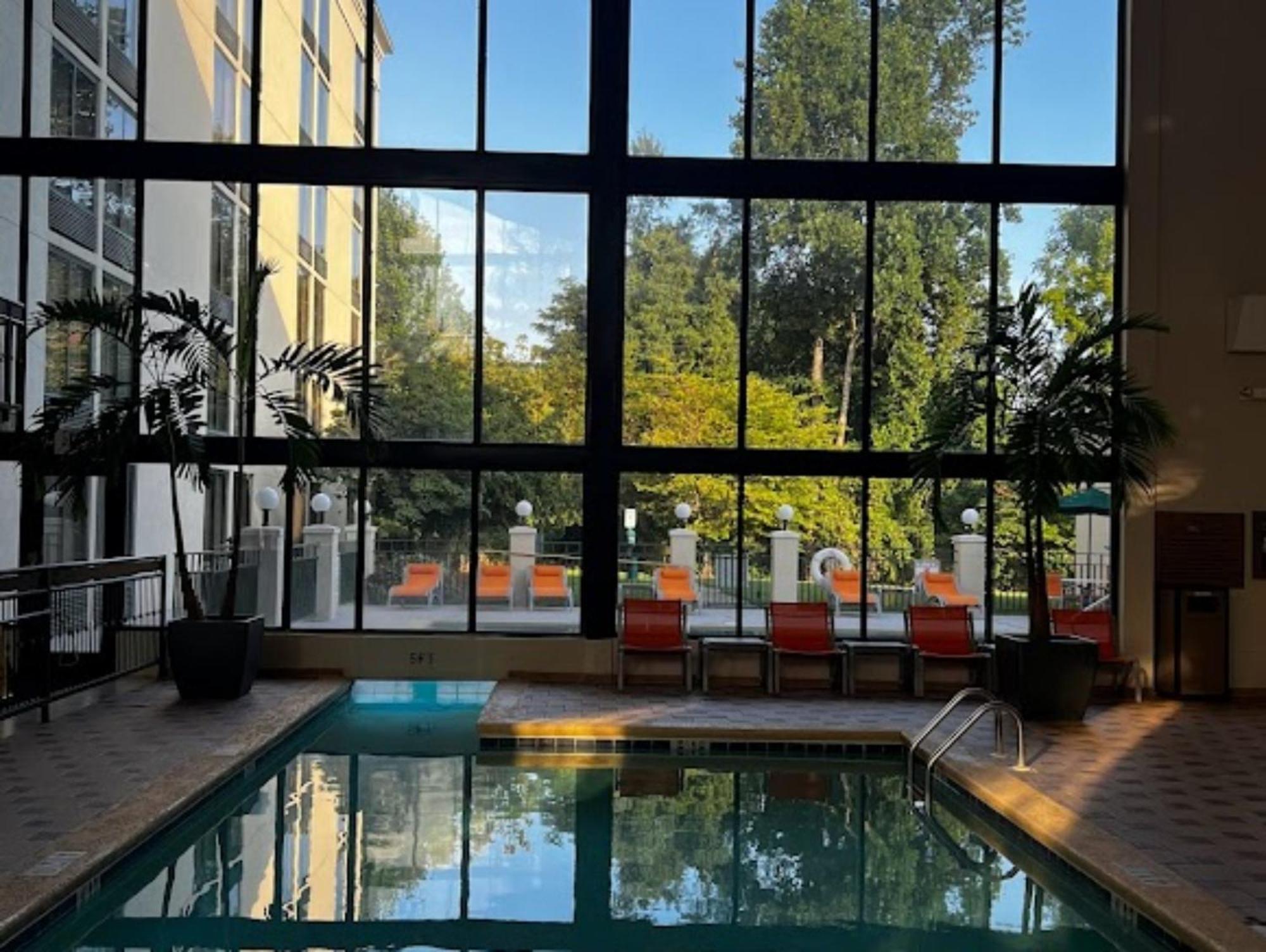 Holiday Inn Asheville - Biltmore West By Ihg Exterior photo